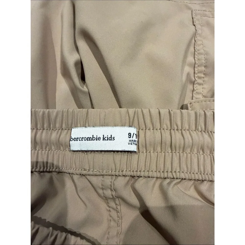 Abercrombie Kids! Size 9/10 cargo quick dry shorts